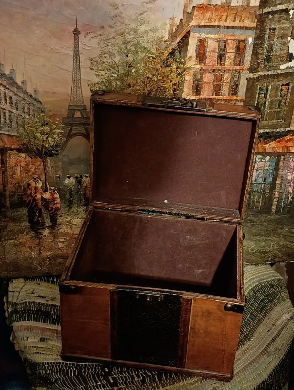 Vintage Brown and Black Jewelry Box Organizer - Picture 2 of 5